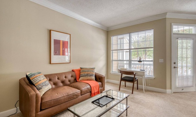 Waltham Appartement | Divine Waltham 1BR w/ Gym & Laundry, nr Shops & Groceries, by Blueground