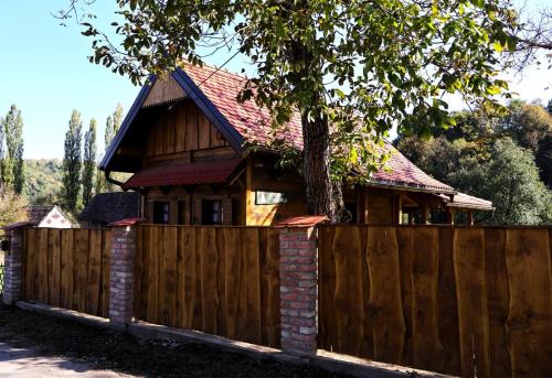 Sunja Chalet De Ski | Divlja Orhideja