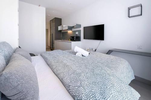 Shah Alam Appartement | DK Impian Luxury Condominiums, Subang Airport - Smarthome