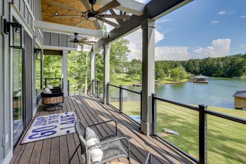 Milledgeville Maison | Dock and Views Spacious Lake Sinclair Retreat