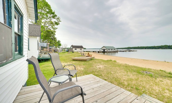 Cedarville Cabine | Dock & Beach Access: Cedarville Lakefront Cabin 9