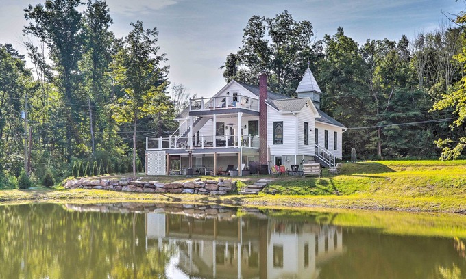 Brodheadsville Villa | Dock, Game Room: Lakefront Villa in Saylorsburg!