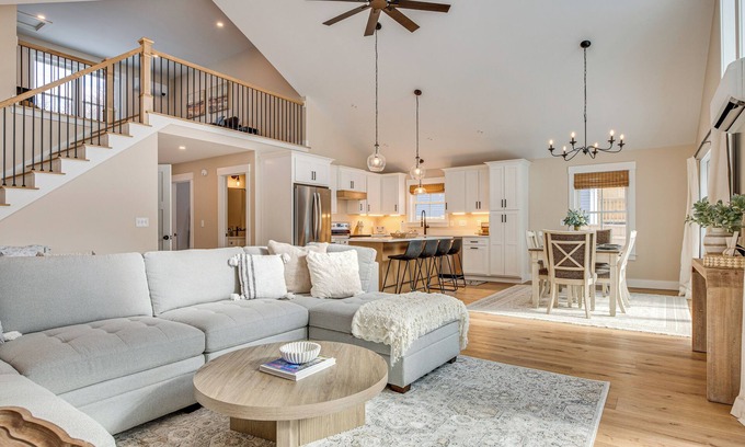 Lyman Maison | Dock, Lake Access & Game Room: New Home in Lyman!