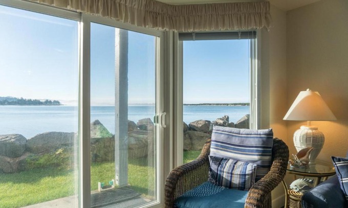 Lincoln City Maison | Dock of The Bay 105