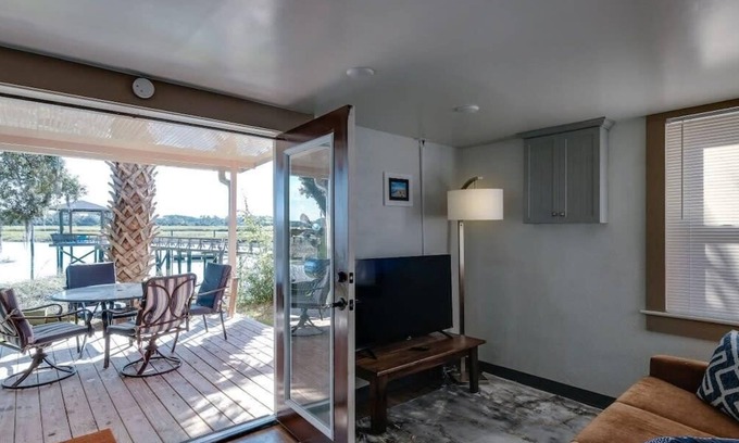 Savannah Appartement | Dock&Volleyball! Near Downtown- Orange Oasis