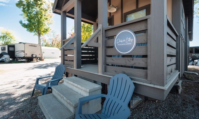 Gadsden Maison | Dockside at River Rocks Landing