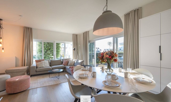 Nieuwpoort Appartement | Dockside Floor, Hamptons style II at the harbor