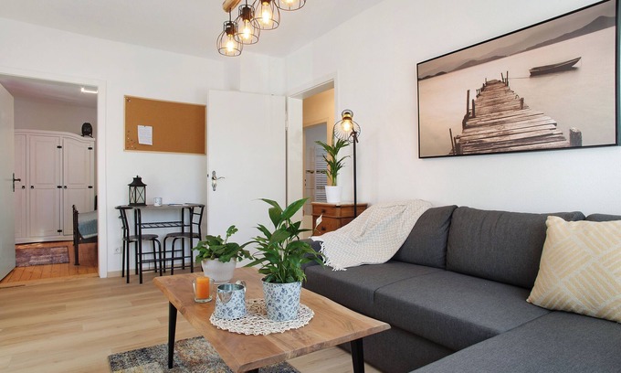 Friedrichshafen Appartement | Appartement Haus Rosi adapté aux chiens avec jardin partagé et Wi-Fi