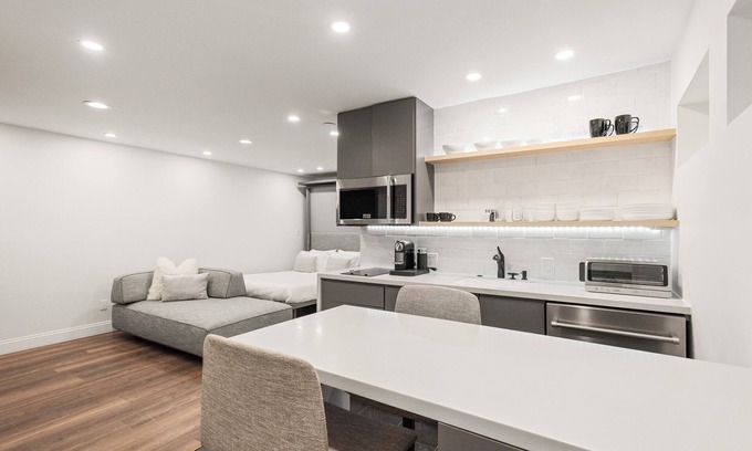 Aspen Appartement | Dog-friendly apartment in Aspen with EV Charger