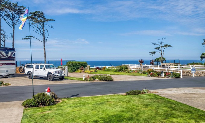 Agate Beach Location De VR | Dog Friendly, Available with 50AMP, 30AMP, Water and Sewer hook up's, WiFi