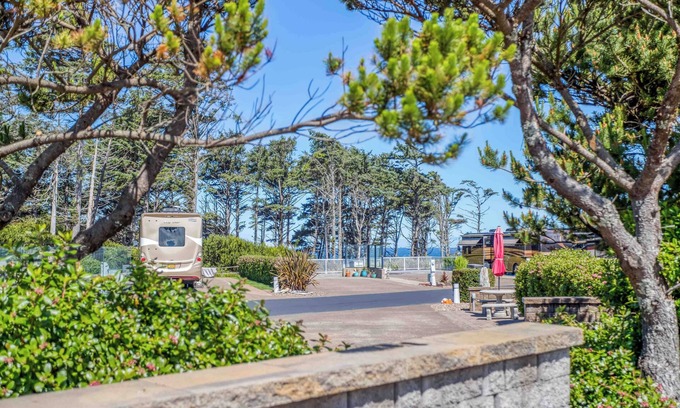 Agate Beach Location De VR | Available with 50AMP, 30AMP, Water / Sewer hook up's, WiFi