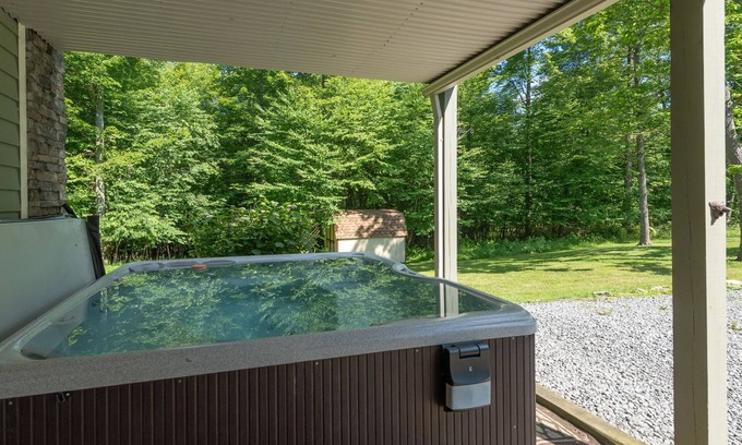 Oakland Maison | Ciel divisé - Animaux acceptés Mountain Home avec bain à remous et foyer