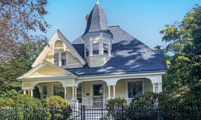 Rockland Maison | Dog-friendly historical home with gorgeous porch & prime in-town location
