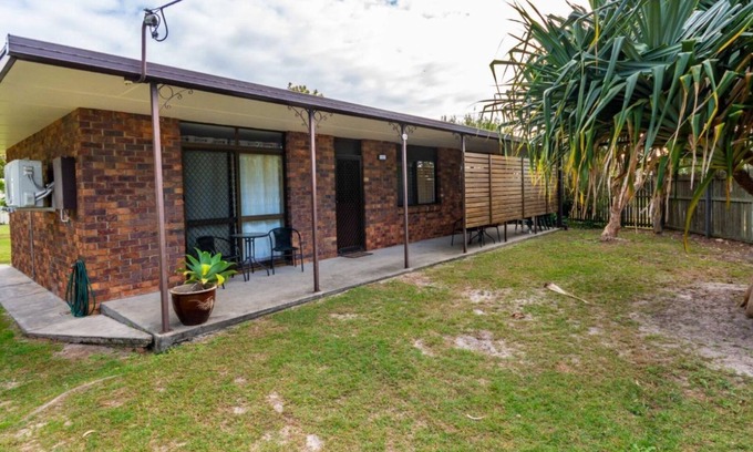 Bongaree Maison | Accueil lowset animaux de compagnie avec de la place pour un bateau, Wattle Ave, Bongaree