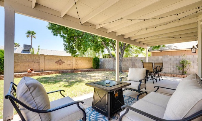 Paradise Valley Village Maison | Dog-Friendly Home with Gas Fire Pit in North Phoenix