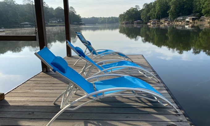 Jackson Maison | Jackson Lake front! Dog-friendly, game room, Fire pit, king beds