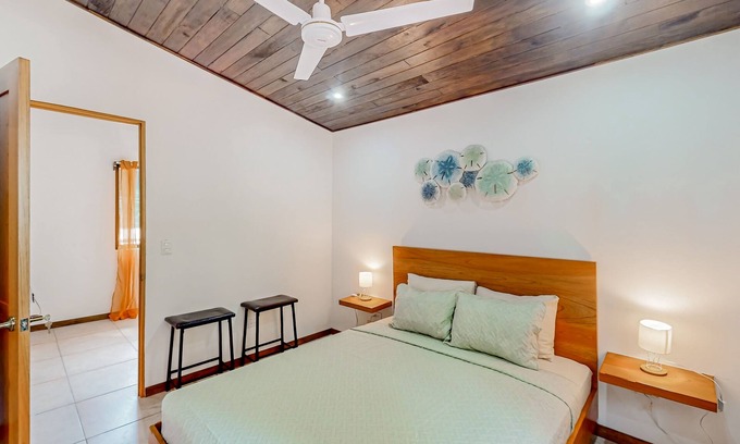Dominicalito Appartement | Dog-friendly modern villa in ideal location with patio, open layout, & W/D