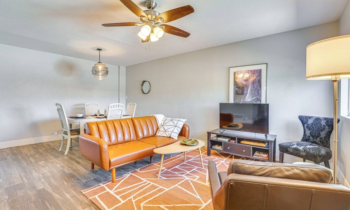 North Las Vegas Maison | Dog-Friendly North Las Vegas Home ~ 9 Mi to Strip!
