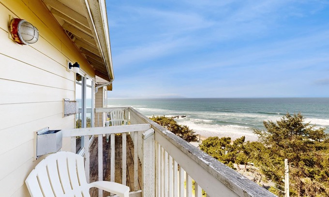 Lincoln City Appartement | studio Dog-friendly avec vue sur l'océan, à quelques pas de la plage!