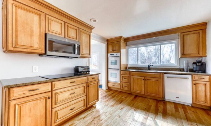 Kennebunk Maison | Walking to Downtown Kennebunk, Peloton, Game Room & Fenced-in Backyard!