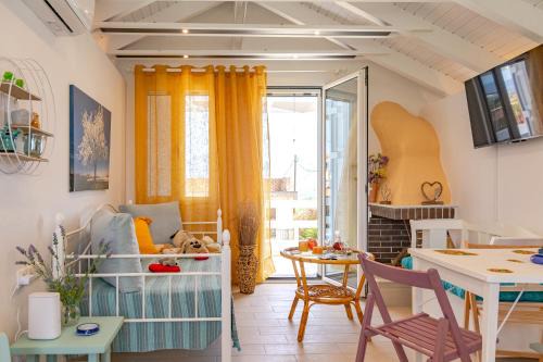 Selianitika Appartement | Dollhouse Loft Apartment by MPS
