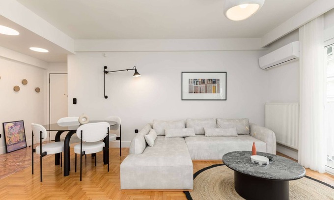 Thessaloniki City Centre Appartement | Dolly: Bright and fluffy apartment