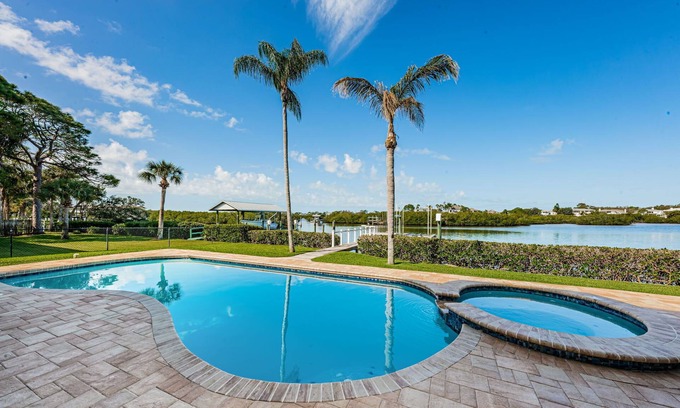 Palm Harbor Maison | Golfe et oasis de golf à Friendly Ozona