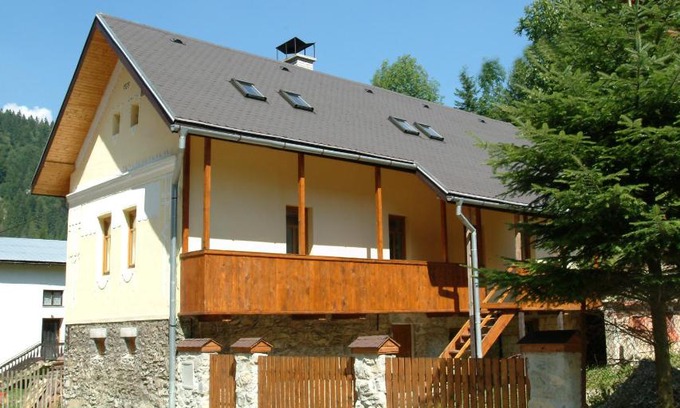 Stredna Revuca Maison | Domček u Milana