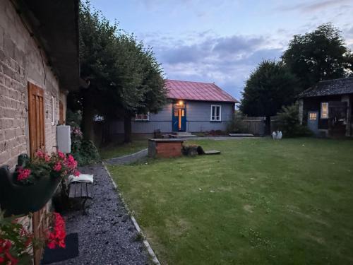 Niedrzwica Duza Maison | Dom wsród pól Radawczyk