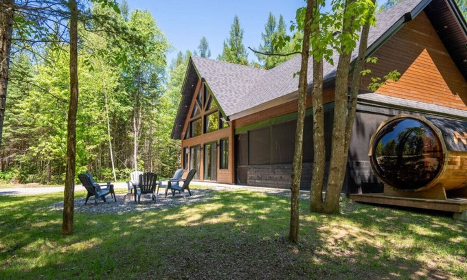 Matawinie Regional County Municipality Appartement | Domaine des Pins |Beach |HotTub & Sauna| 4 Chalets
