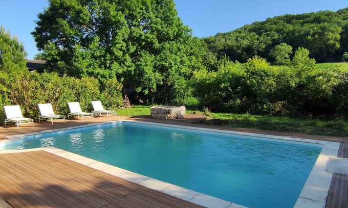 Saint-Hilaire-de-Lusignan Maison | Domaine de Bernassa - Intimité et calme au coeur de 20 hectares de nature.