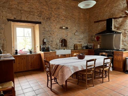 Septfonds Maison | Domaine de Fangal, Pgeonnier 2p, maison 8p - piscine 25m - gîtes climatisés