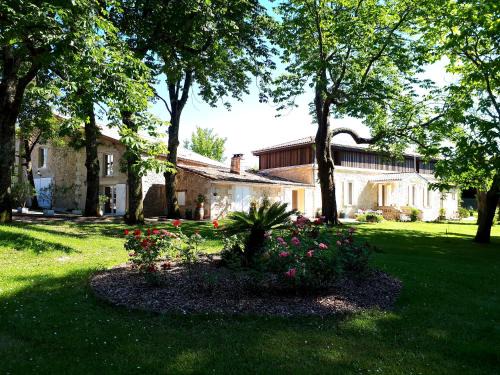 Floirac Lit Et Petit-Déjeuner | Domaine de Garat