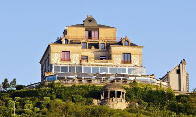Rolleboise Hôtel | Domaine de la Corniche