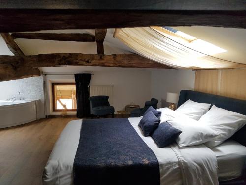 Jullie Maison | Domaine de la Fée-Licité