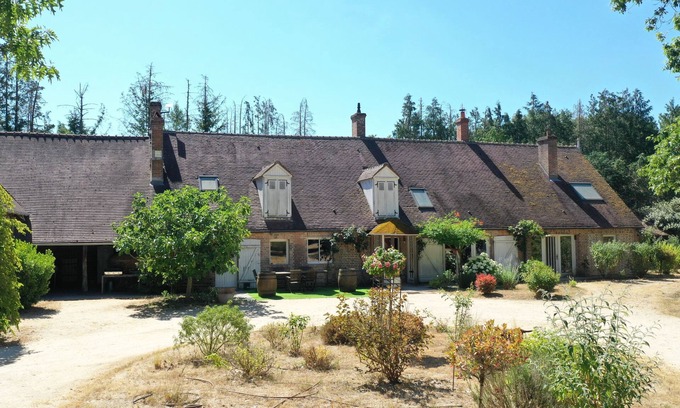 Vouzon Maison | Domaine de Nittany sur 15 hectares Capacité de 30 pers, piscine intérieure