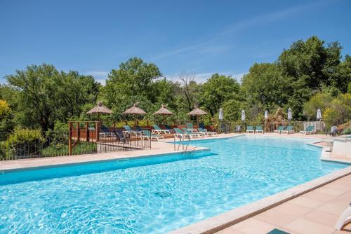 Mirabel-aux-Baronnies Station Balnéaire | Domaine des Bridoux Village de Gîtes