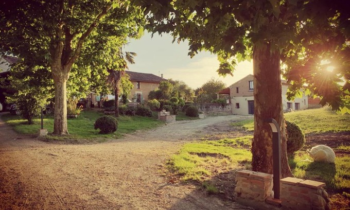 La Magdelaine-sur-Tarn Lit Et Petit-Déjeuner | Domaine des Jammetous - Hotel and Yoga Retreat Center