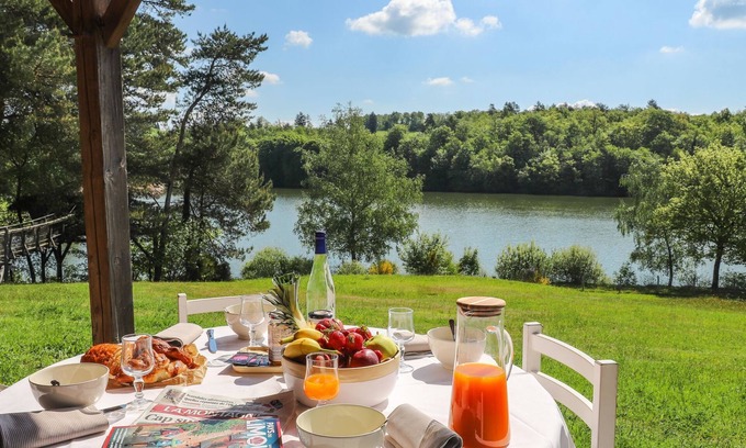 Meyrignac-l'Eglise Maison | Domaine des Monédières - Chalet Lac 4-6 by Interhome