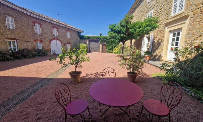 Denice Lit Et Petit-Déjeuner | DOMAINE DES FRANCHISES Chambre d'Hôtes - Beaujolais Pierres dorées