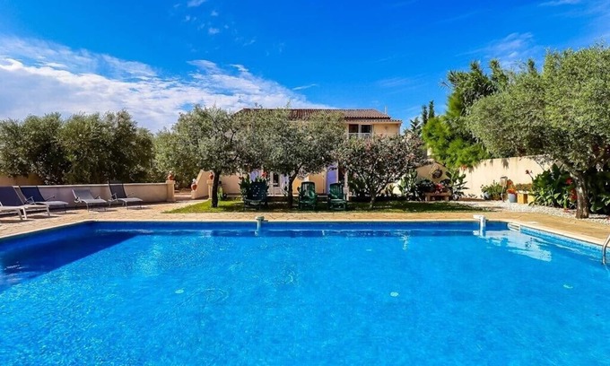 Beaucaire Appartement | Domaine des Oliviers-Appt pour 2 a 4 pers avec piscine