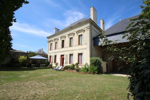 Vaudelnay Lit Et Petit-Déjeuner | Domaine Des Roses