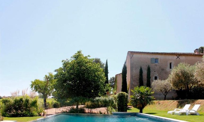 Maubec Appartement | Domaine Faverot