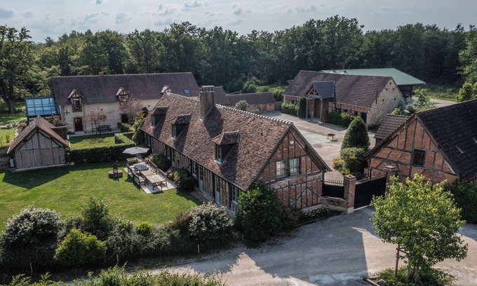 Pierrefitte-sur-Sauldre Maison | Domaine en Sologne - 20 beds, pool, spa, nature & ponds