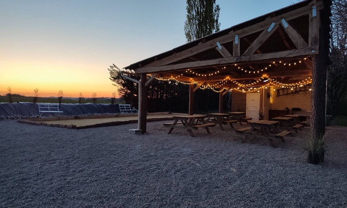 Bellon Cottage | Domaine Jasmin 36 couchages / 6 gîtes
