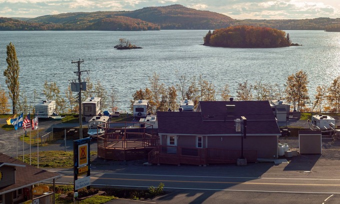 Saint-Mathieu-de-Rioux Cabine | Domaine Lac St-Mathieu