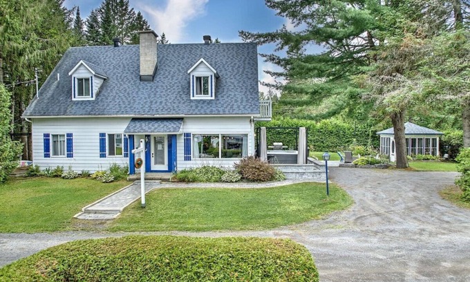 Saint-Jean-de-Matha Appartement | Domaine Ormes| Hot Tub | Lake | Pool Table | Kayak