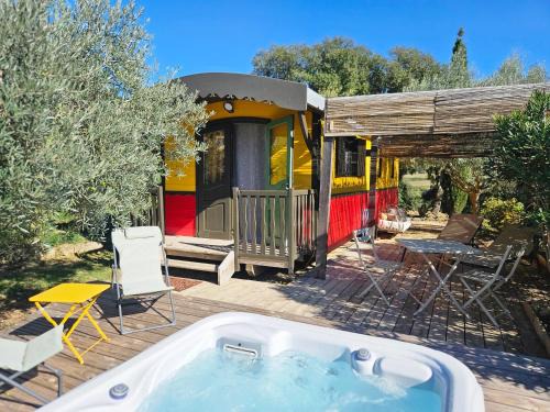Baron Appartement | Domaine Roulotte Farigoule