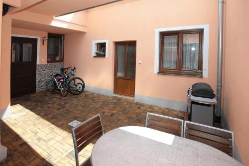 Bechyne Appartement | Domeček ve dvoře