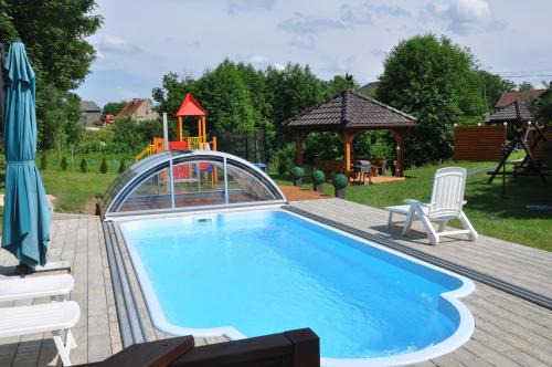 Karwie Maison | Domek Bagienice z basenem